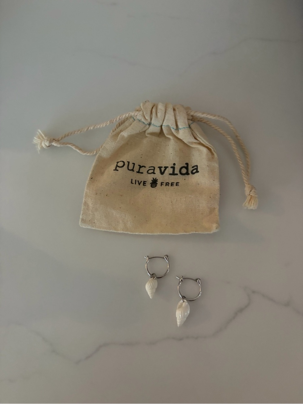 Pura Vida Silver Shell Hoop Earrings - unworn